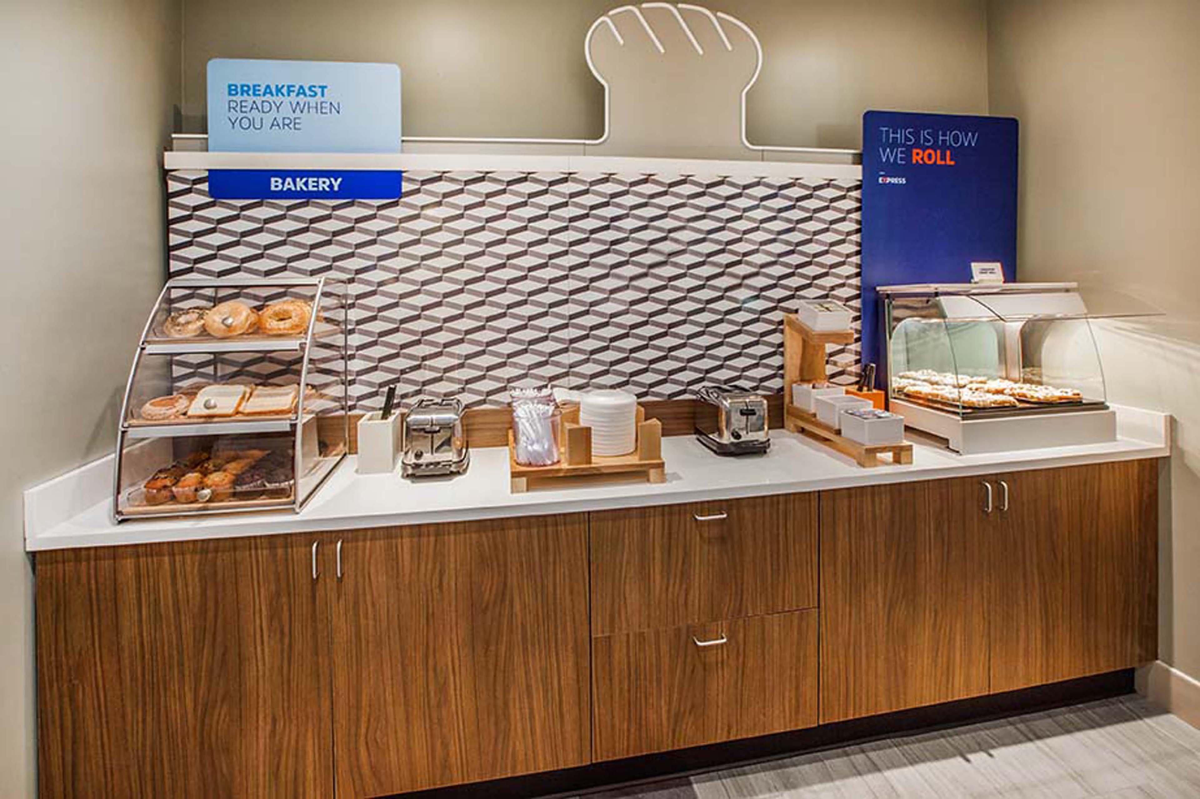 Holiday Inn Express & Suites Gonzales By Ihg Esterno foto
