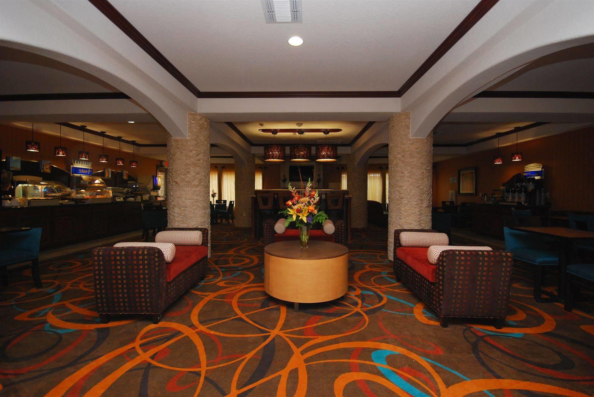 Holiday Inn Express & Suites Gonzales By Ihg Esterno foto