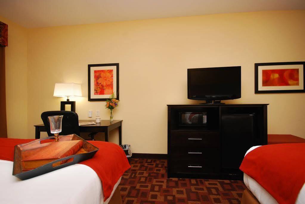 Holiday Inn Express & Suites Gonzales By Ihg Esterno foto